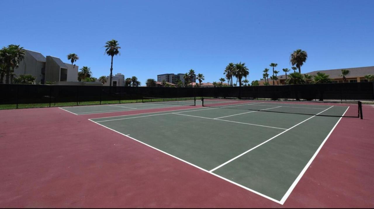 Apartamento Ocean Breeze Retreat 2Bed 2Bath, Heated Pool! South Padre Island Exterior foto
